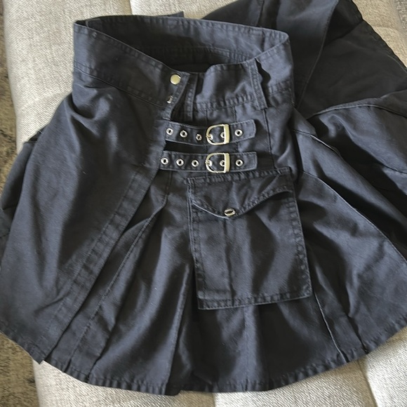 MODERN KILTS MENS 32 BLACK UTILITY CAGO POCKETS TRADITIONAL OUTFIT SCOTLAND - Picture 3 of 12